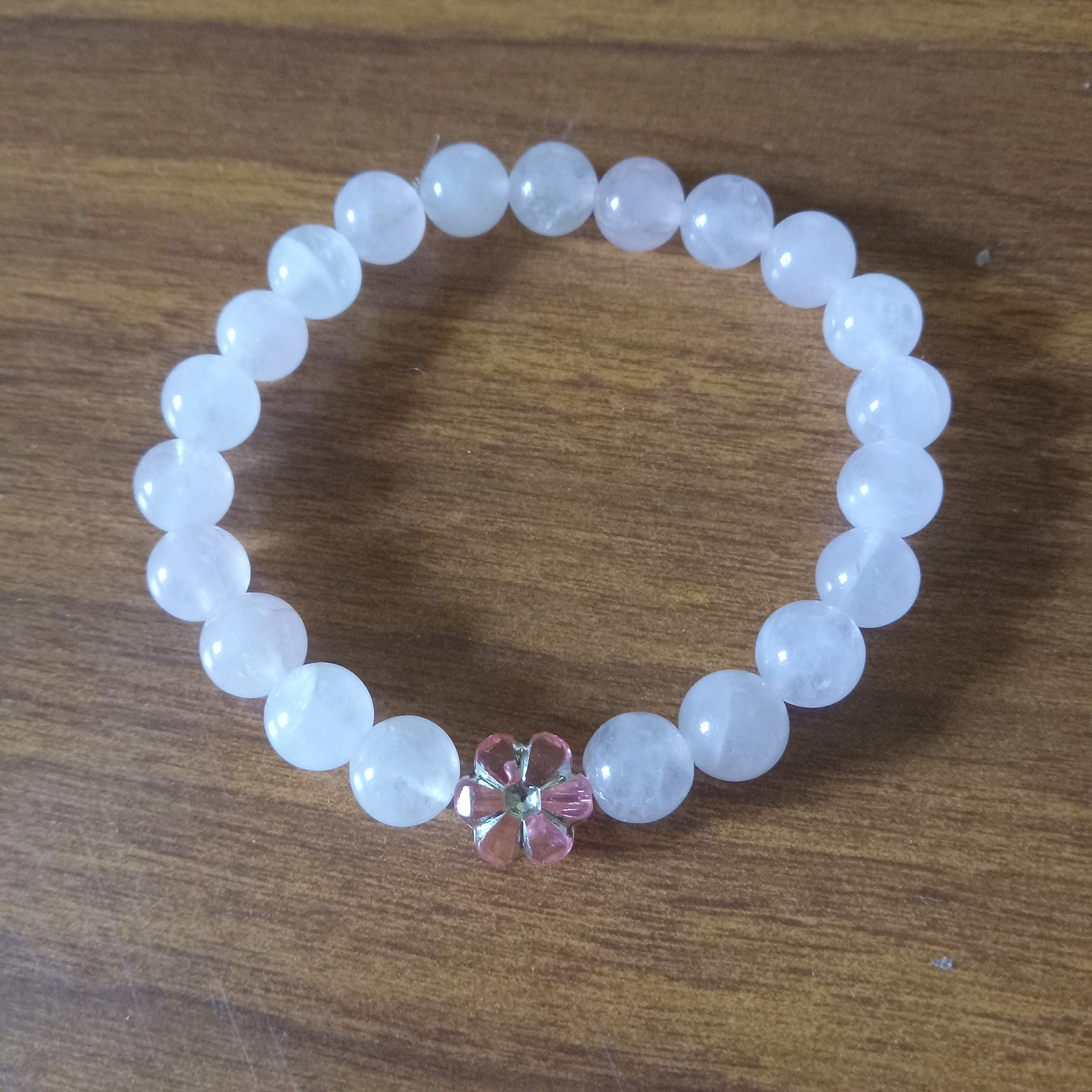 Floral Rose Quartz Bracelet – Elegance & Positive Energy
