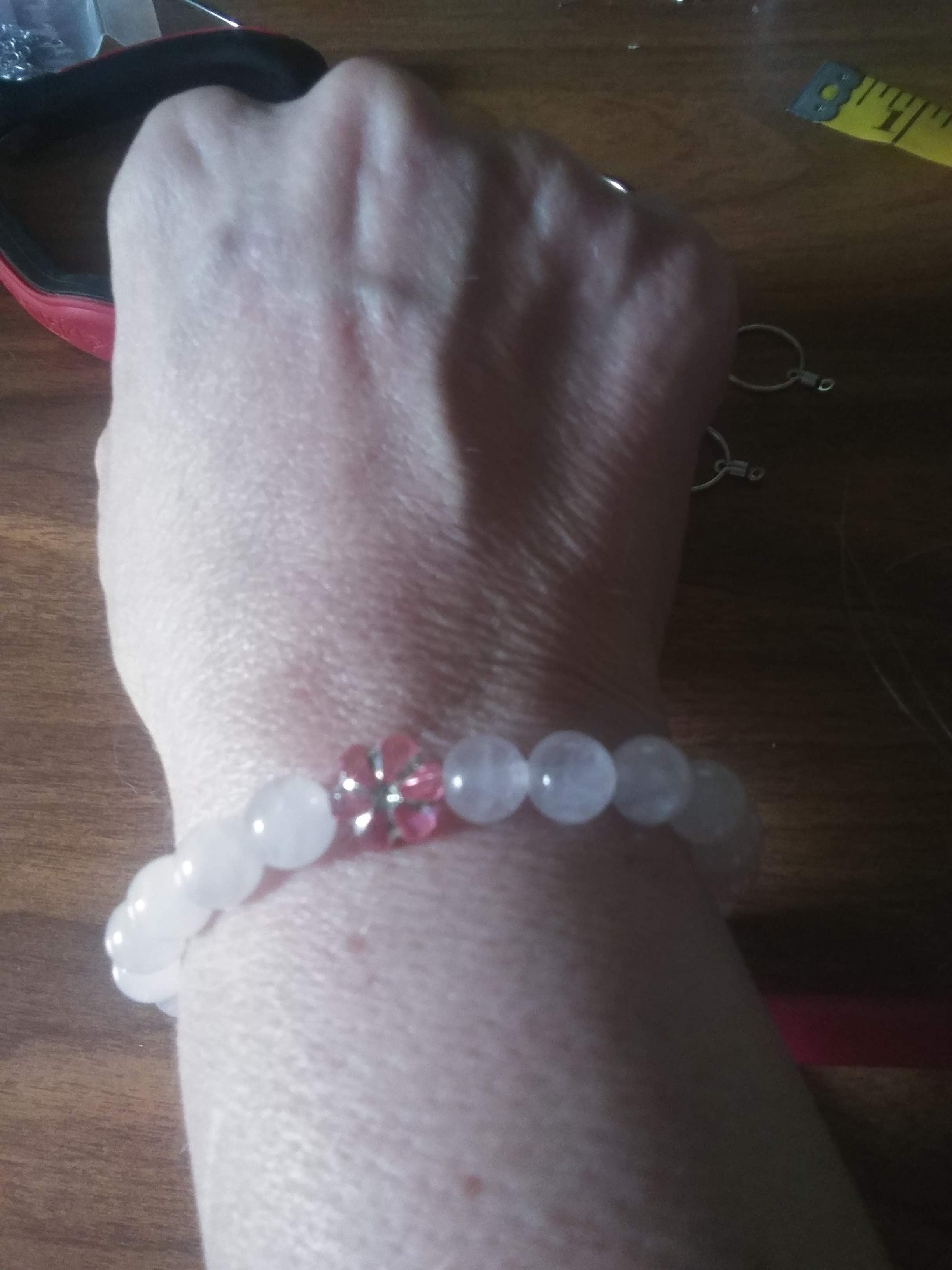 Floral Rose Quartz Bracelet – Elegance & Positive Energy