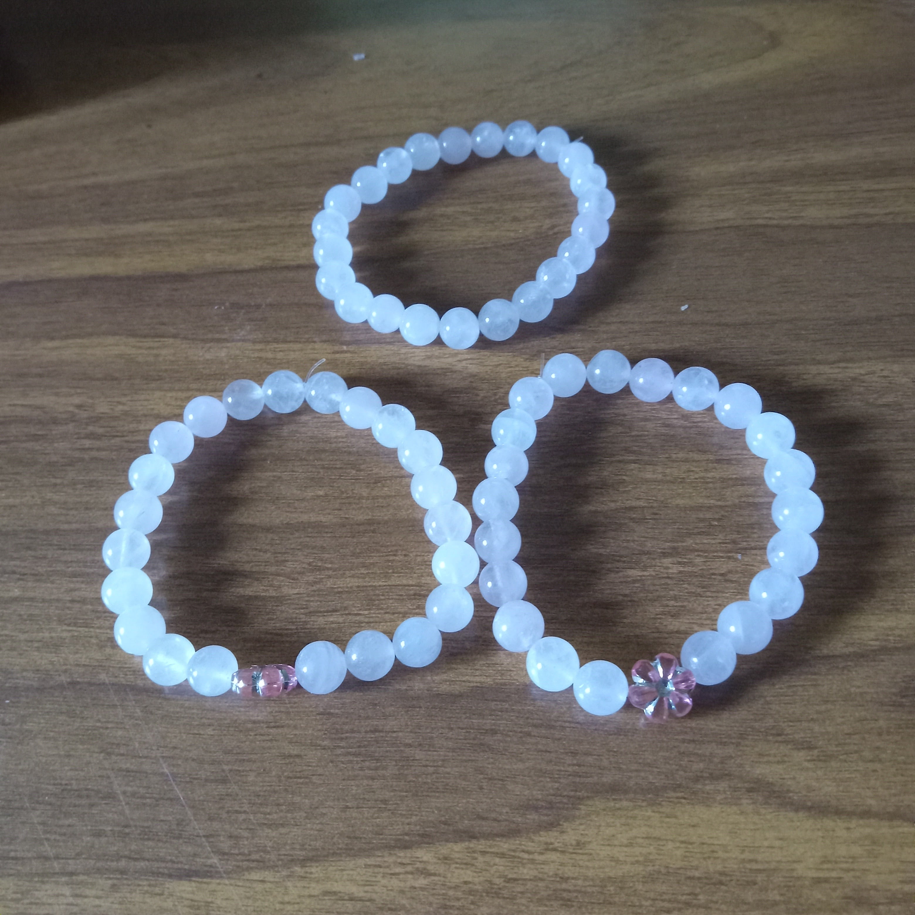 Floral Rose Quartz Bracelet – Elegance & Positive Energy